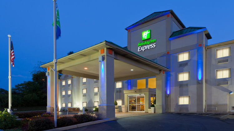 Holiday Inn Express Exterior