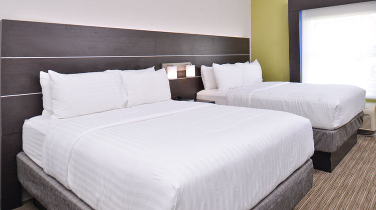 Holiday Inn Express/Stes N Padre Island Suite