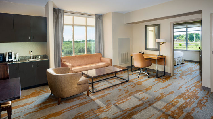 Holiday Inn Northwest/SeaWorld Area Suite
