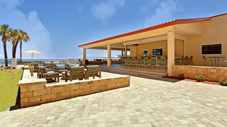 Holiday Inn Hotel & Suites Lobby