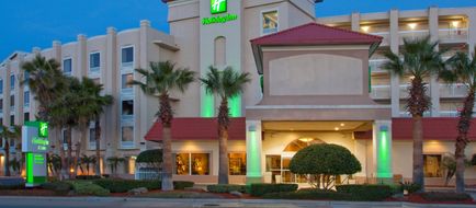Holiday Inn Hotel & Suites Exterior