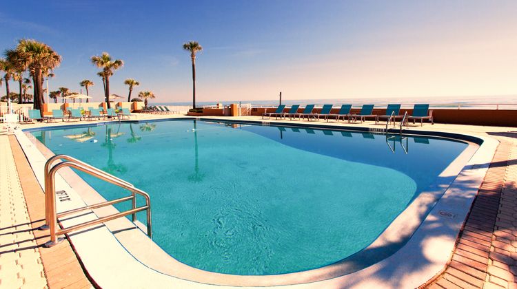 Holiday Inn Hotel & Suites Pool