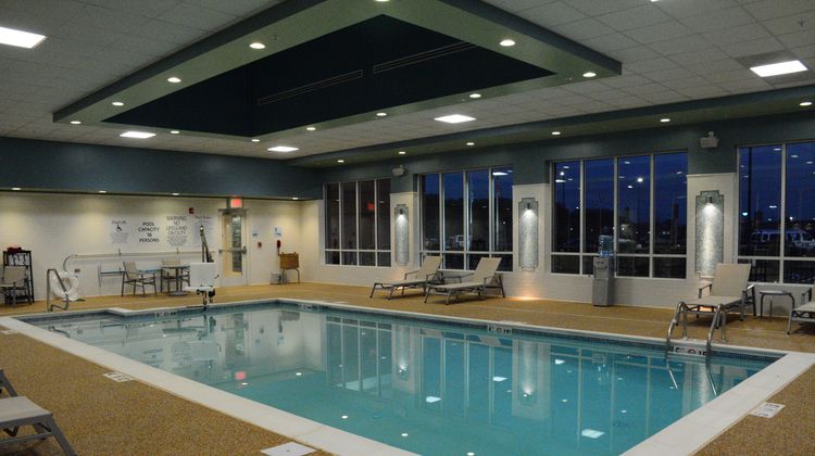 Holiday Inn Express & Suites Pool