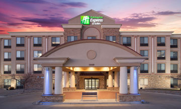 Holiday Inn Express Hotel & Suites