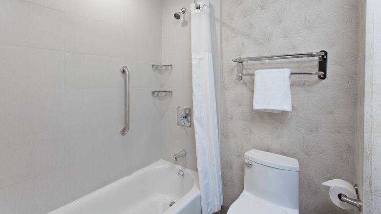 <b>Holiday Inn El Monte Room</b>. Images powered by <a href="https://www.leonardoworldwide.com/" title="Leonardo Worldwide" target="_blank">Leonardo</a>.