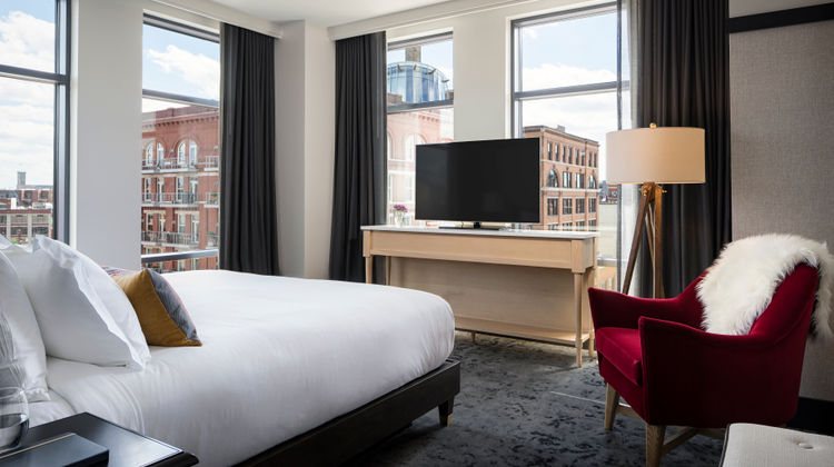 Kimpton Journeyman Hotel Suite