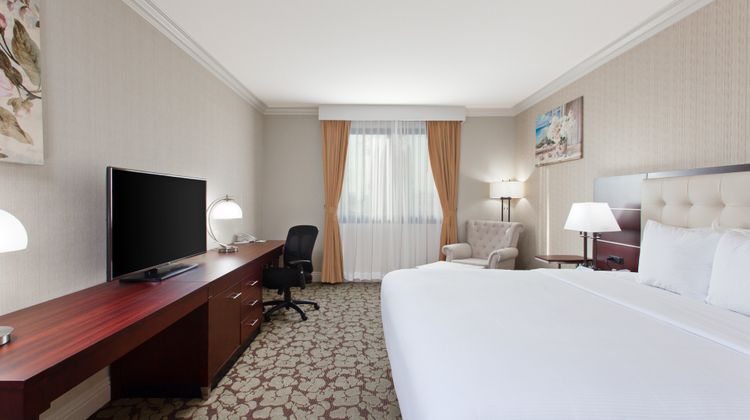 Holiday Inn El Monte Room