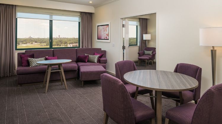 Crowne Plaza Hotel Suite