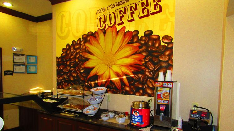 Staybridge Suites Rochester University Restaurant