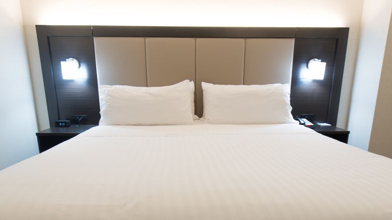 <b>Holiday Inn Express Hotel & Suites - PA Room</b>. Images powered by <a href="https://www.leonardoworldwide.com/" title="Leonardo Worldwide" target="_blank">Leonardo</a>.