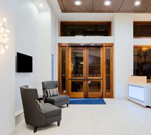 Holiday Inn Express Union Square Lobby