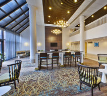 Holiday Inn Washington Dulles Airport Lobby