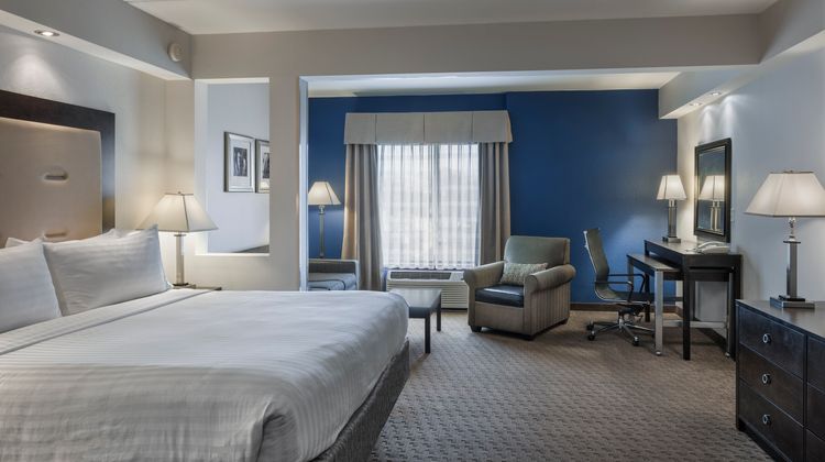 Holiday Inn Express Laurel Lakes Suite