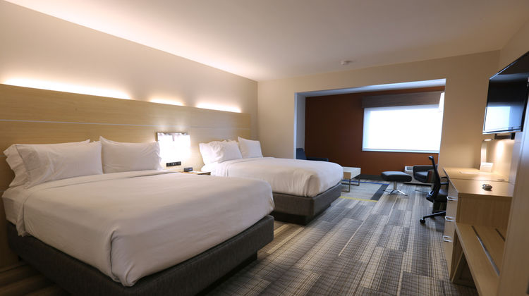 Holiday Inn Express Biloxi-Beach Blvd Room