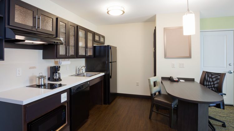 Candlewood Suites Bemidji - Paul Bunyan Room