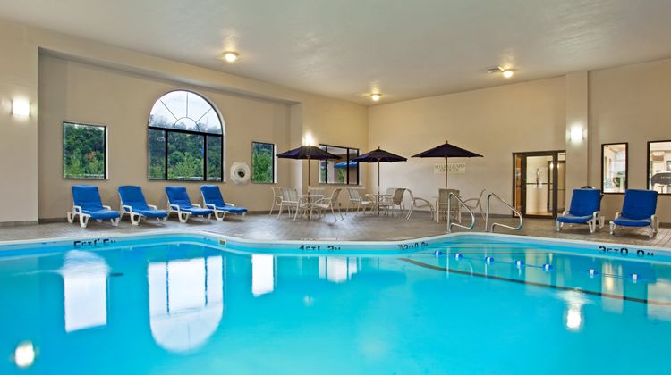 Holiday Inn Express Pittsburgh-North Pool