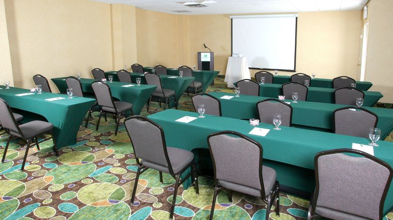 <b>Holiday Inn Westbury Long Island Meeting</b>. Images powered by <a href="https://www.leonardoworldwide.com/" title="Leonardo Worldwide" target="_blank">Leonardo</a>.