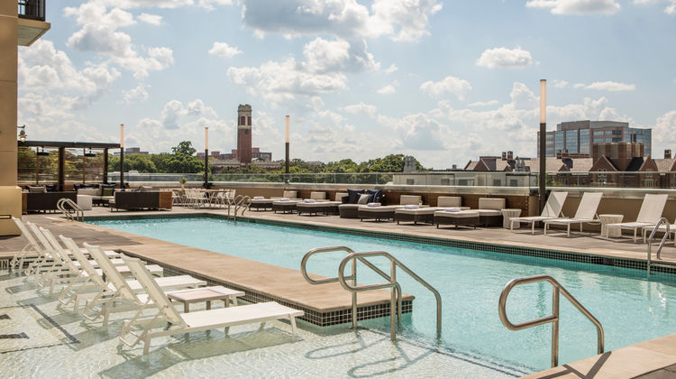 Kimpton Aertson Hotel Pool