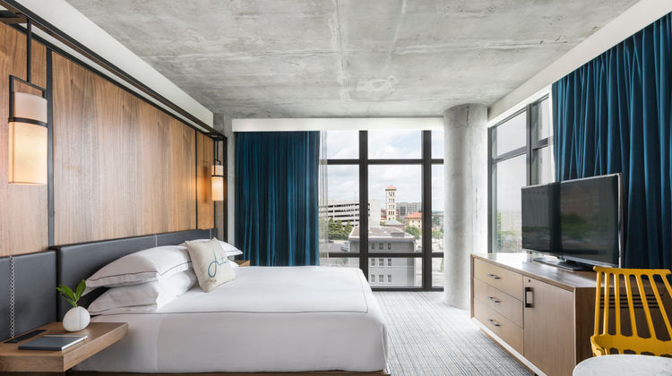 Kimpton Aertson Hotel Room