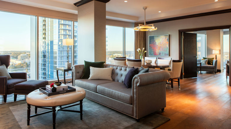 <b>Kimpton Tryon Park Hotel Suite</b>. Images powered by <a href="https://www.leonardoworldwide.com/" title="Leonardo Worldwide" target="_blank">Leonardo</a>.