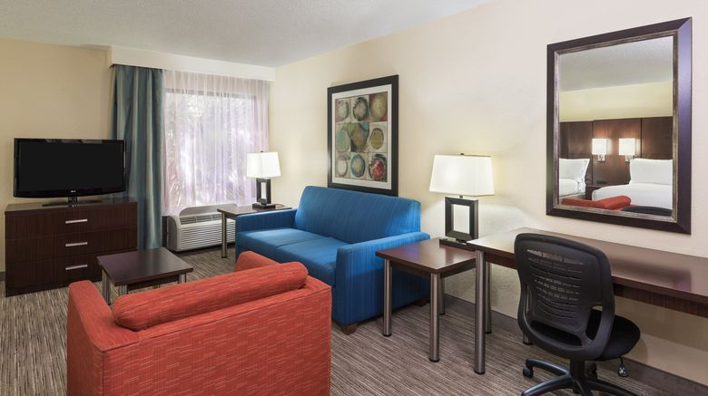 <b>Holiday Inn Express & Suites Plantation Room</b>. Images powered by <a href="https://www.leonardoworldwide.com/" title="Leonardo Worldwide" target="_blank">Leonardo</a>.