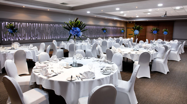 <b>Crowne Plaza London Heathrow Ballroom</b>. Images powered by <a href="https://www.leonardoworldwide.com/" title="Leonardo Worldwide" target="_blank">Leonardo</a>.
