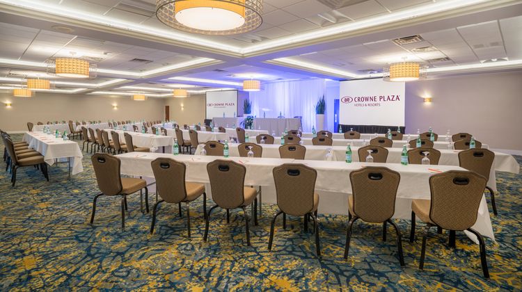 Crowne Plaza Suites Pittsburgh South Meeting