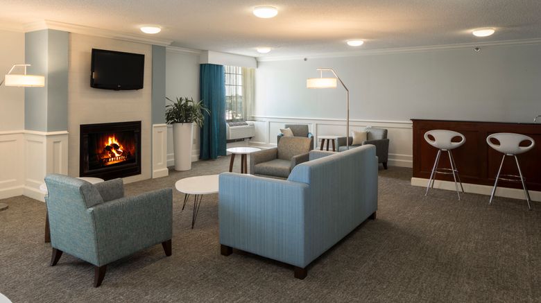 <b>Crowne Plaza Suites Pittsburgh South Lobby</b>. Images powered by <a href="https://www.leonardoworldwide.com/" title="Leonardo Worldwide" target="_blank">Leonardo</a>.
