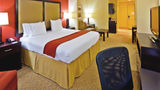 Holiday Inn Express Nashville-Opryland Suite