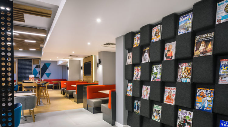Holiday Inn Express Watford Junction Restaurant