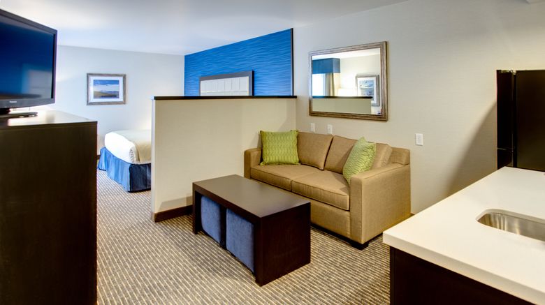 <b>Holiday Inn Express Room</b>. Images powered by <a href="https://www.leonardoworldwide.com/" title="Leonardo Worldwide" target="_blank">Leonardo</a>.