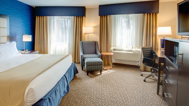 Holiday Inn Express Room