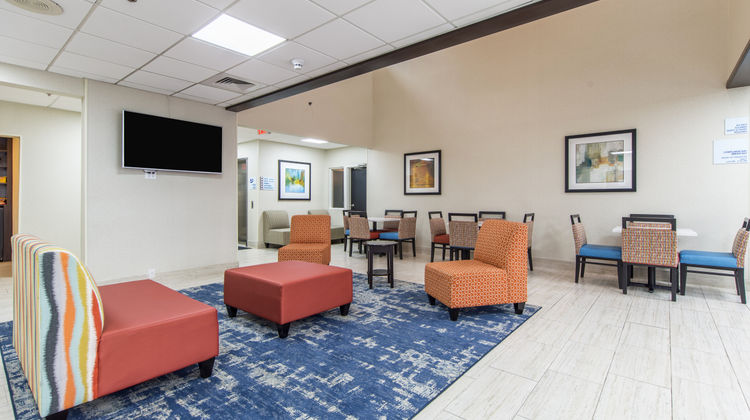 Holiday Inn Express Lobby