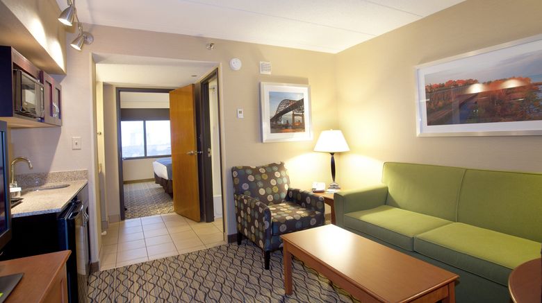 <b>Holiday Inn Hotel & Suites Suite</b>. Images powered by <a href="https://www.leonardoworldwide.com/" title="Leonardo Worldwide" target="_blank">Leonardo</a>.