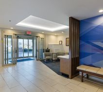Holiday Inn Express Lexington Lobby