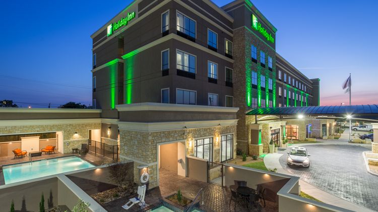 Holiday Inn San Marcos Exterior