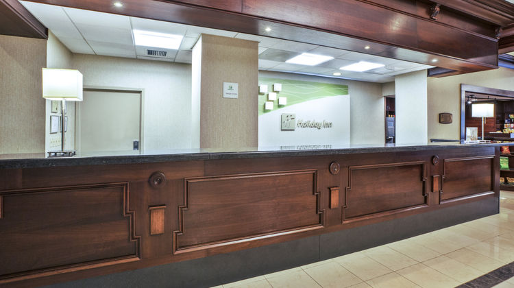 Holiday Inn National Airport Lobby