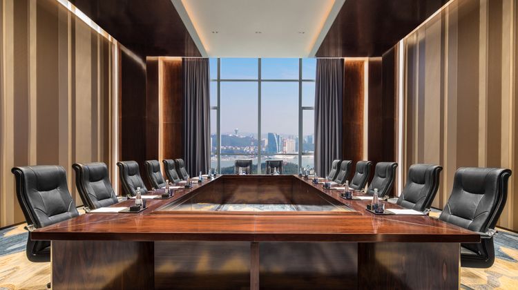 HUALUXE Xiamen Haicang Harbour View Meeting