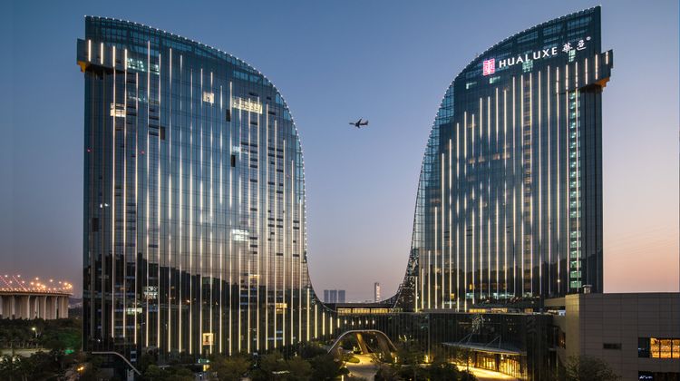 HUALUXE Xiamen Haicang Harbour View Exterior