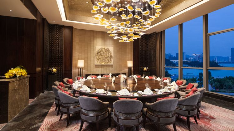 HUALUXE Xiamen Haicang Harbour View Restaurant