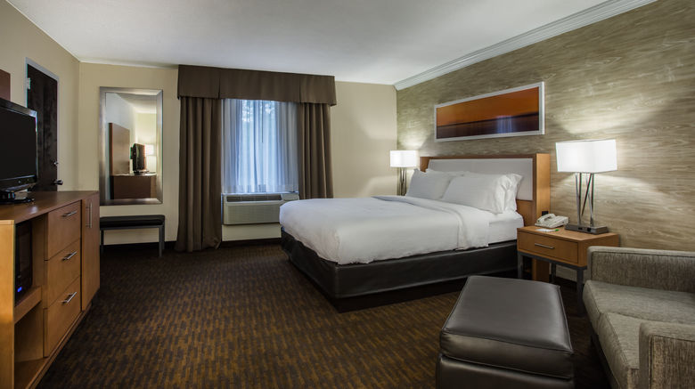 <b>Holiday Inn Saratoga Springs Room</b>. Images powered by <a href="https://www.leonardoworldwide.com/" title="Leonardo Worldwide" target="_blank">Leonardo</a>.