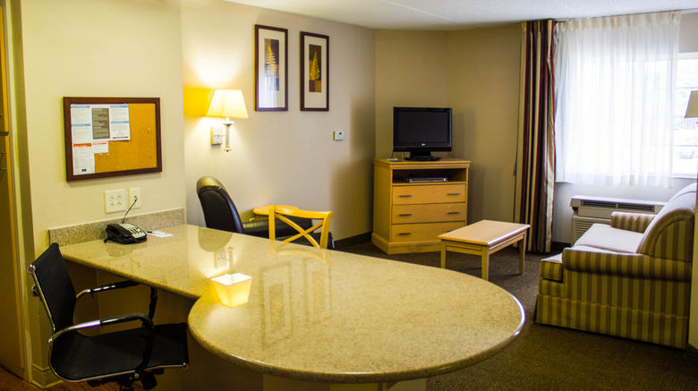 <b>Candlewood Suites Room</b>. Images powered by <a href="https://www.leonardoworldwide.com/" title="Leonardo Worldwide" target="_blank">Leonardo</a>.