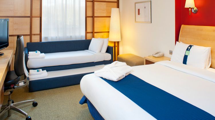 Holiday Inn London Heathrow Suite