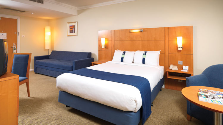 Holiday Inn London Heathrow Room