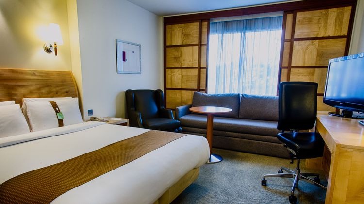 Holiday Inn London Heathrow Room