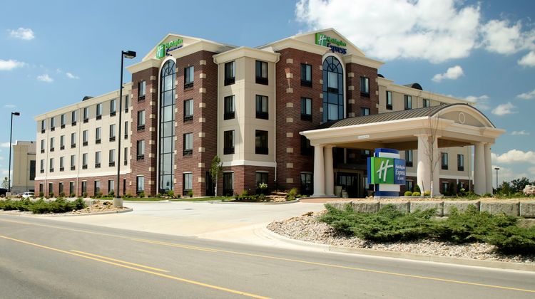 Holiday Inn Express Suites Marion Exterior