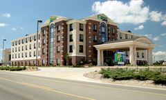 Holiday Inn Express Suites Marion