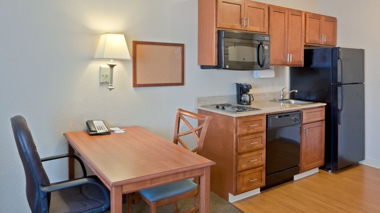 <b>Candlewood Suites Portland Airport Suite</b>. Images powered by <a href="https://www.leonardoworldwide.com/" title="Leonardo Worldwide" target="_blank">Leonardo</a>.