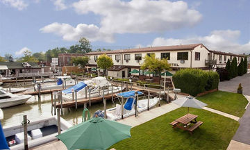 Arlington Inn of Port Clinton