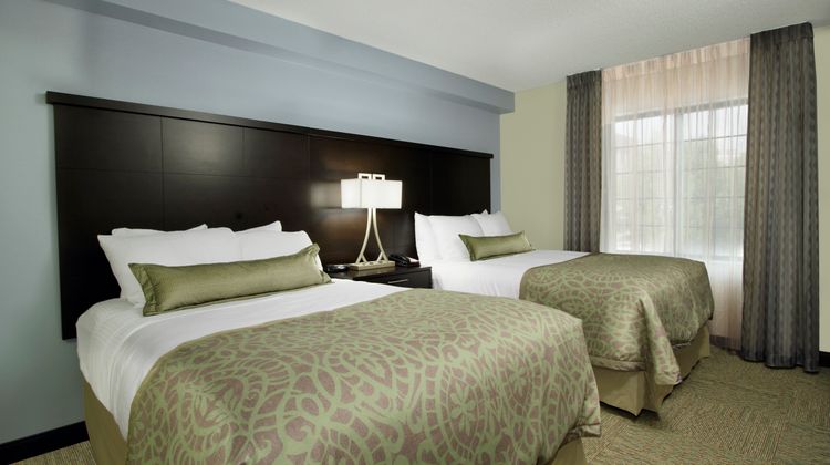 Staybridge Suites Tysons-McLean Room